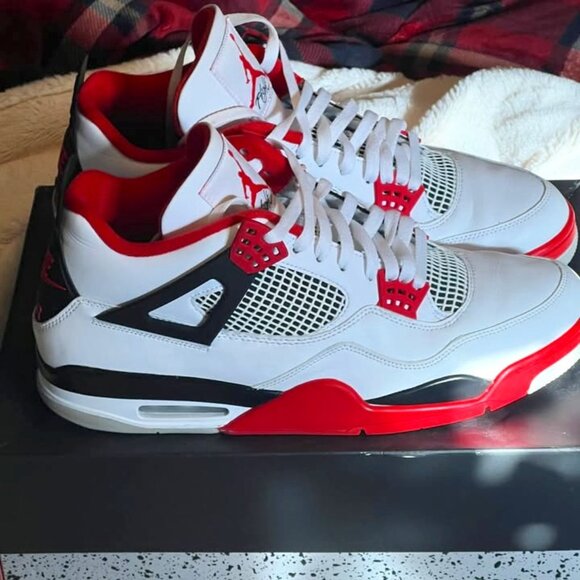 Nike Air Jordan Retro Fire Red 2020